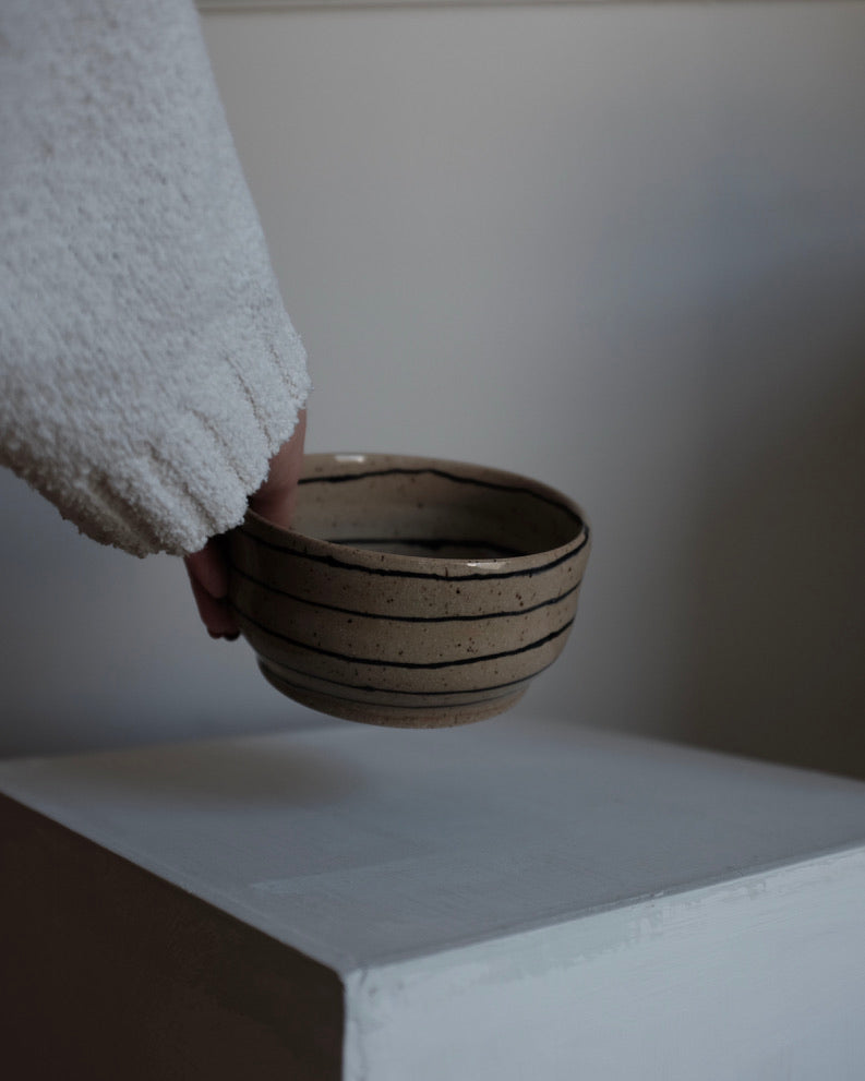 Spiral bowl — black and sand