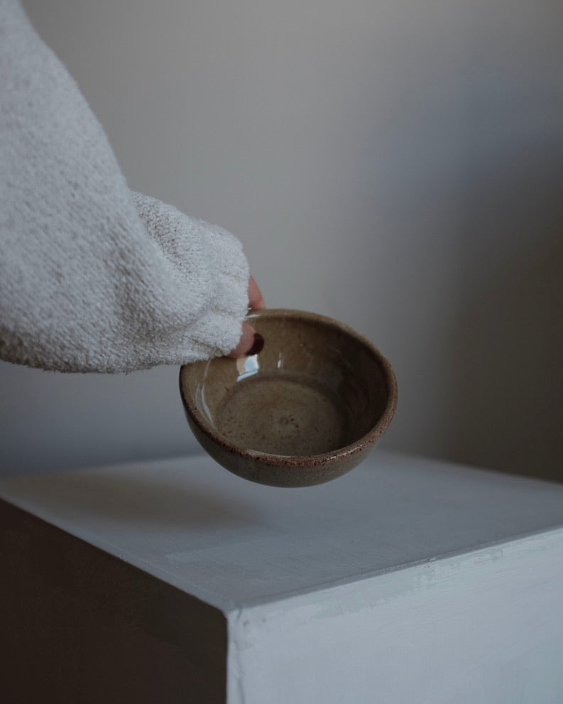 Snack bowl — glossy milky sand