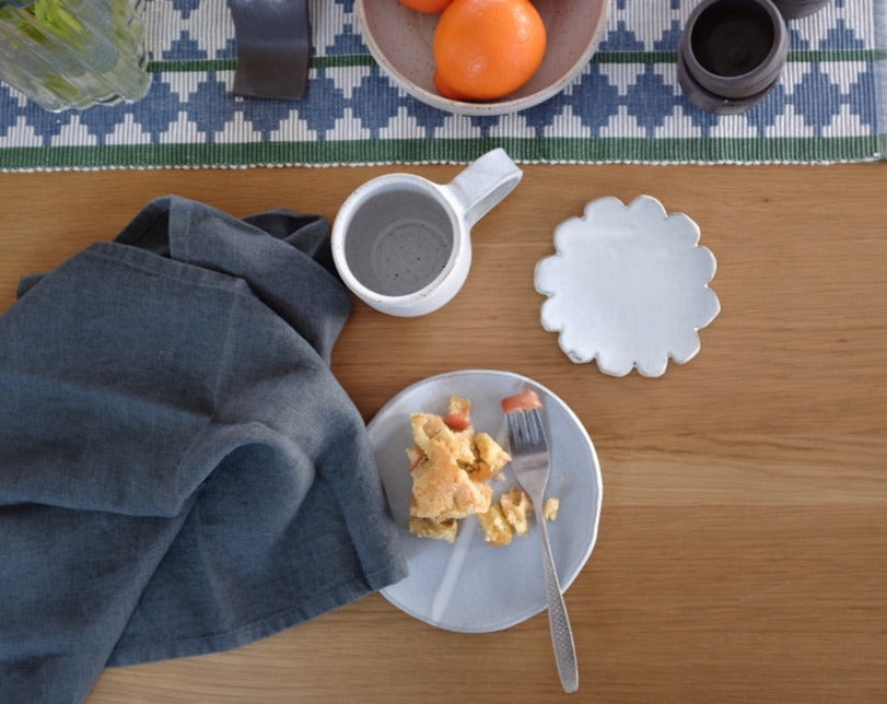 Half dipped plate — satin white (medium)