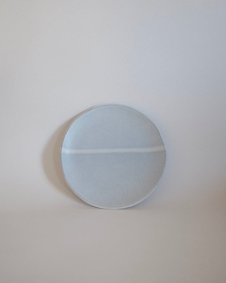 Half dipped plate — satin white (medium)