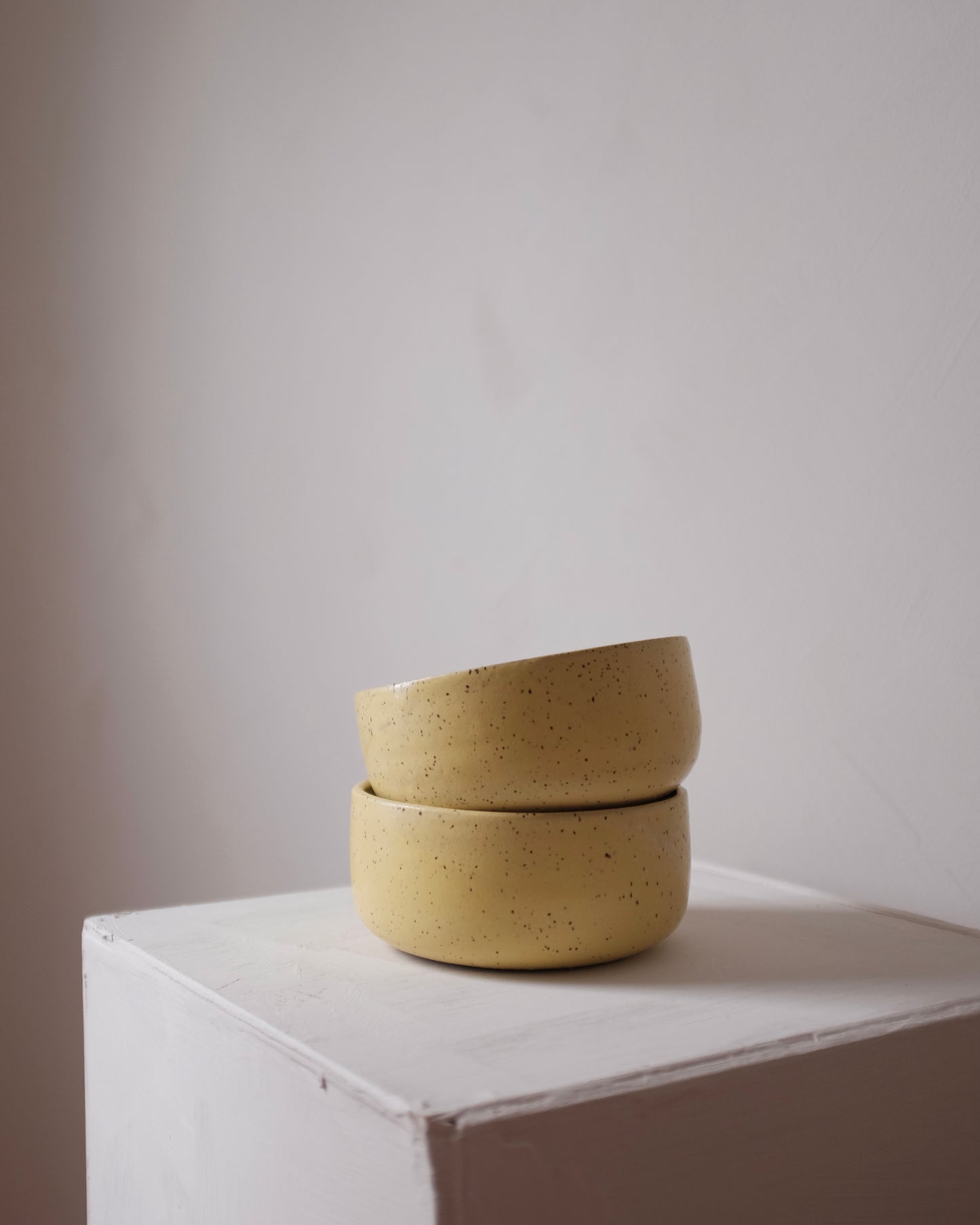 Cereal bowl — speckled yellow