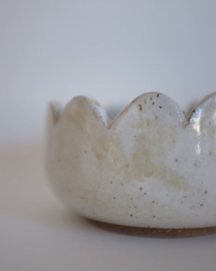 Scalloped bowl — glossy egg