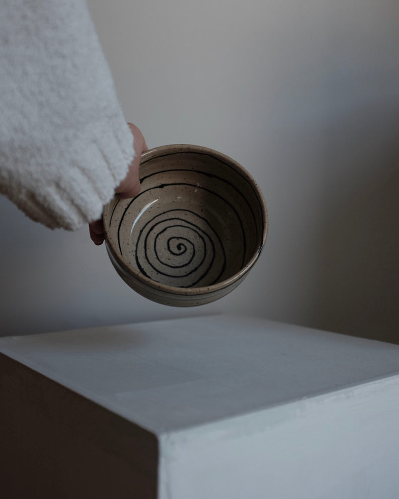 Spiral bowl — black and sand
